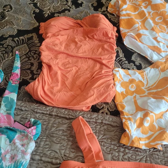 19pc swimsuit lot with covers. Bettie Page, LA Blanca, Carmen Marc Valvo, unique - Picture 4 of 16